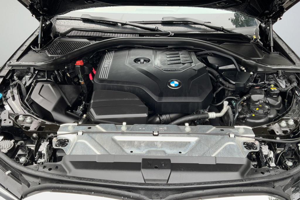 Used 2022 BMW 330i Sedan w/ Driving Assistance Package RWD image 22