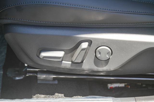 New 2026 Kia Niro SX Touring FWD image 21