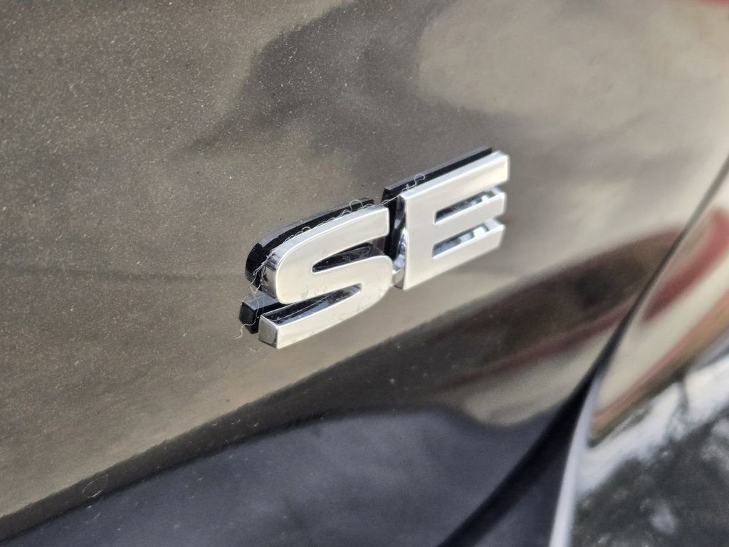 New 2026 Mitsubishi Outlander SE image 8