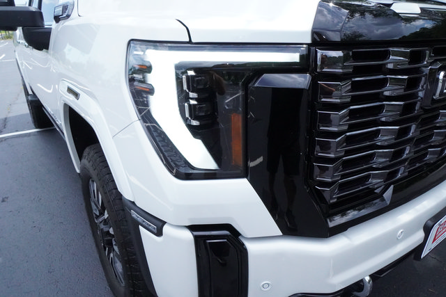 Used 2025 GMC Sierra 2500 Denali Ultimate AWD/4WD image 33