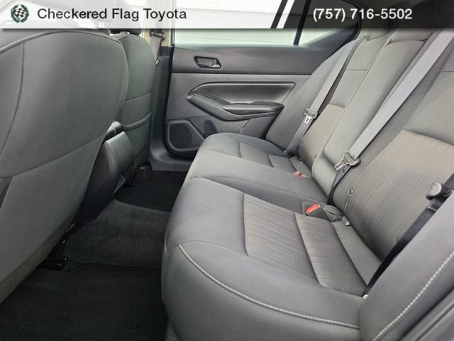 Used 2025 Nissan Altima 2.5 SV FWD image 23