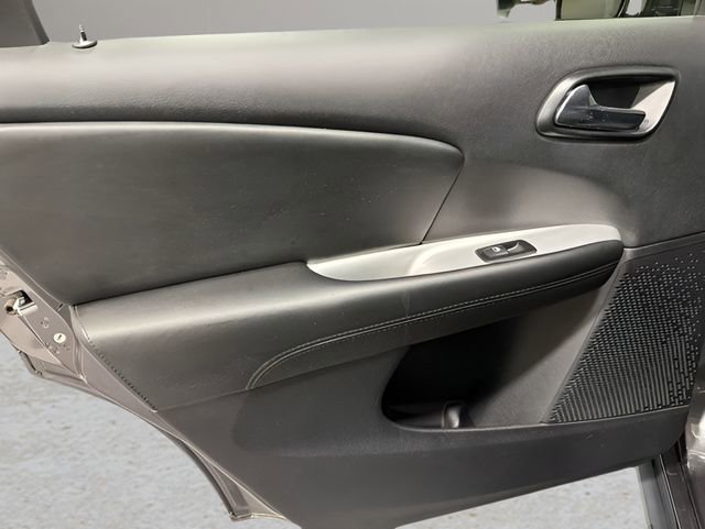 Used 2014 Dodge Journey SE w/ Flexible Seating Group FWD image 24
