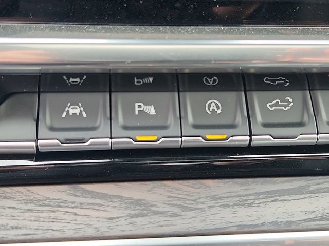 New 2026 GMC Sierra 1500 SLT image 17