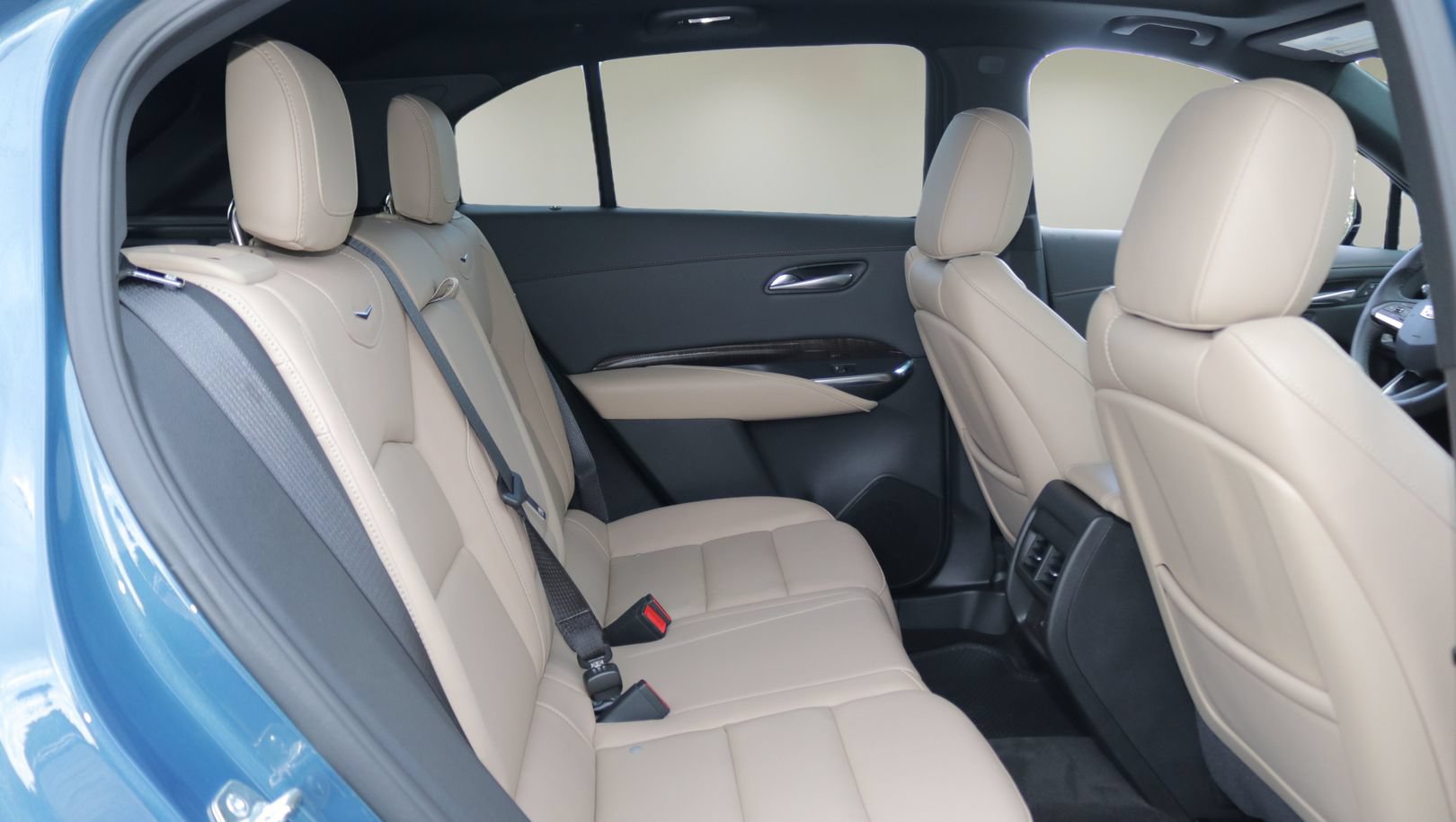 Certified 2025 Cadillac XT4 Premium Luxury FWD image 17