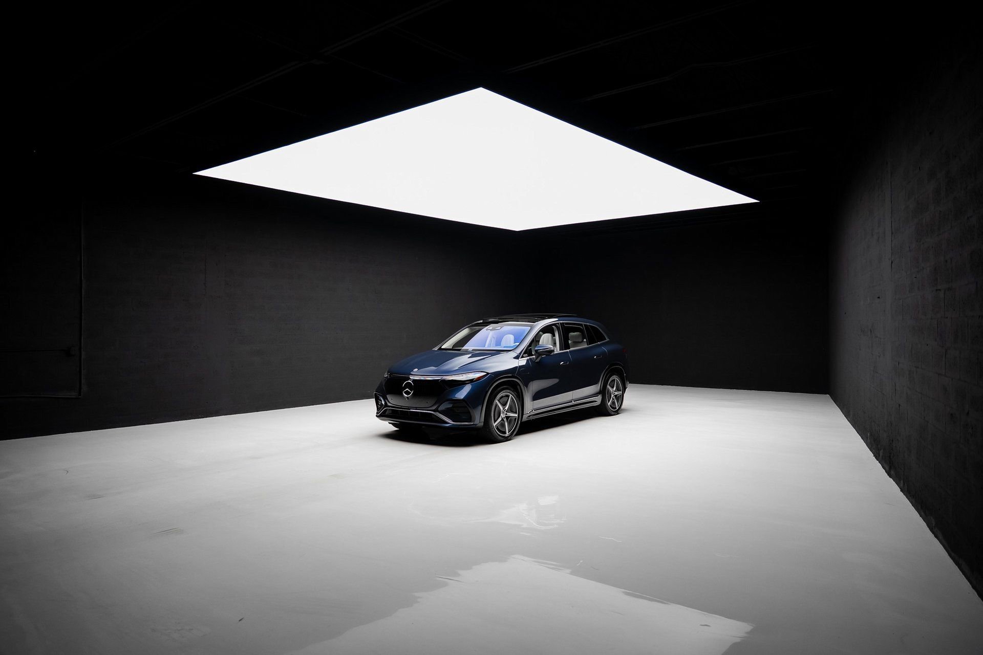 Used 2023 Mercedes-Benz EQS 450+ 4MATIC SUV w/ AMG Line Exterior Package image 81