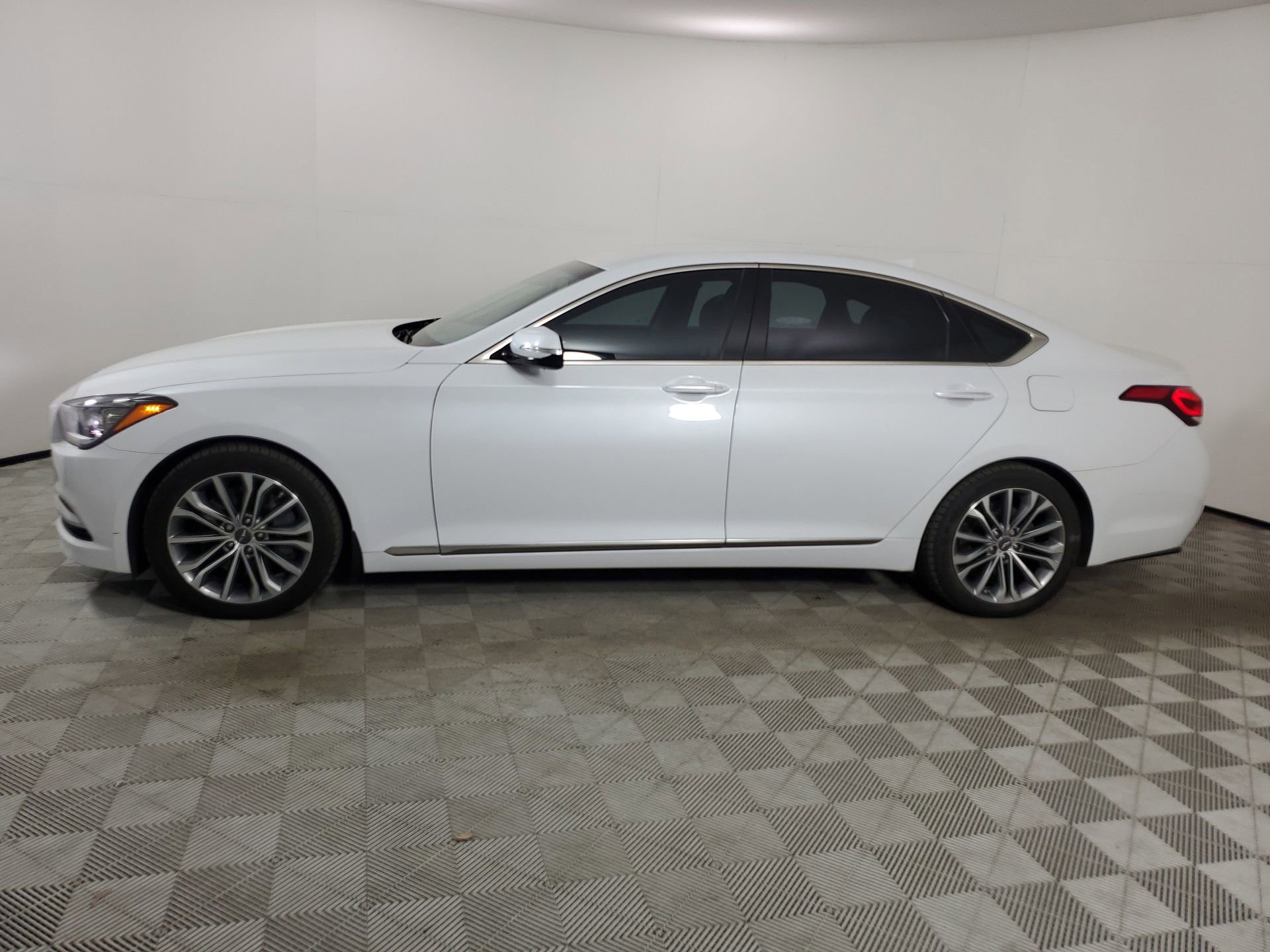 Used 2017 Genesis G80 3.8 image 6