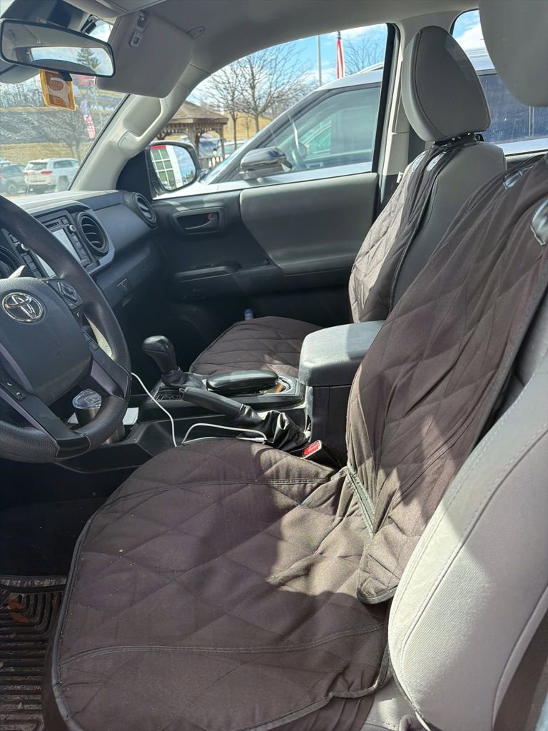 Used 2018 Toyota Tacoma SR w/ SR Convenience Package image 11