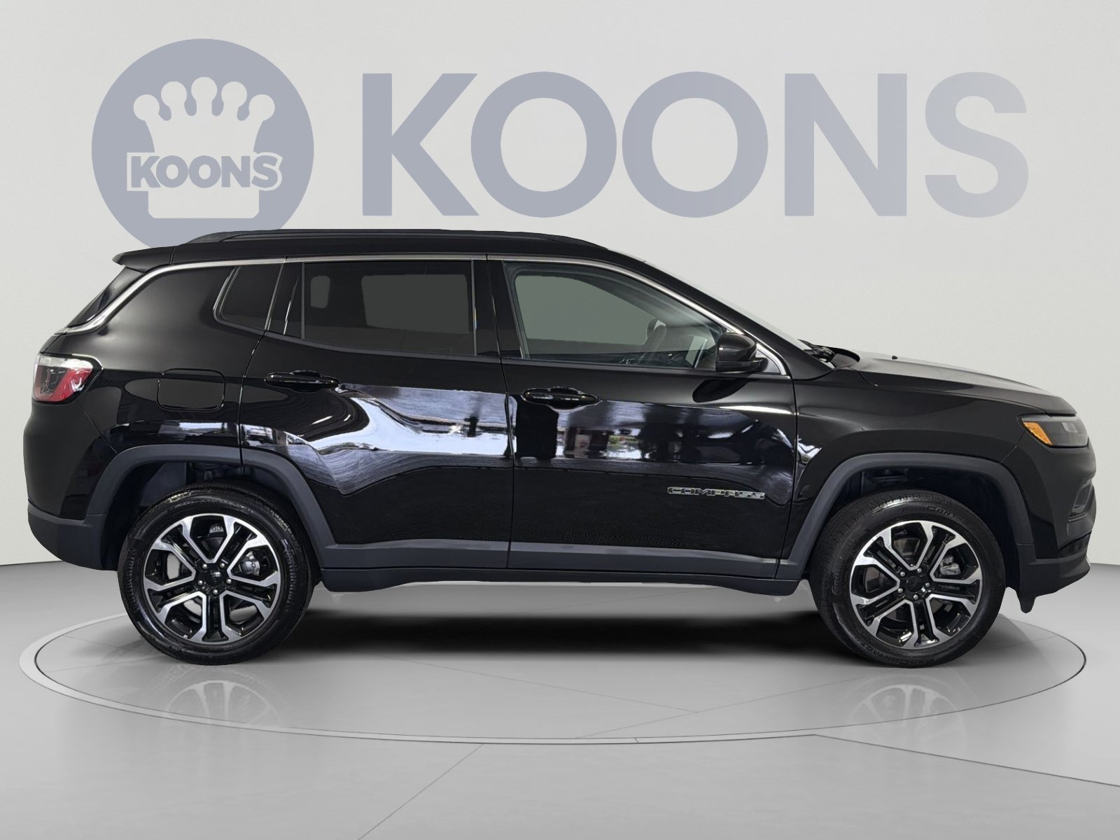 Used 2024 Jeep Compass Limited w/ Sun and Sound Group AWD/4WD image 8