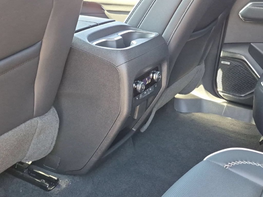 New 2026 GMC Acadia Denali w/ Super Cruise Package FWD image 20