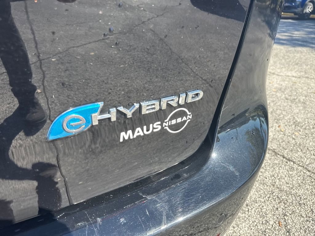 Used 2024 Chrysler Pacifica Select image 14