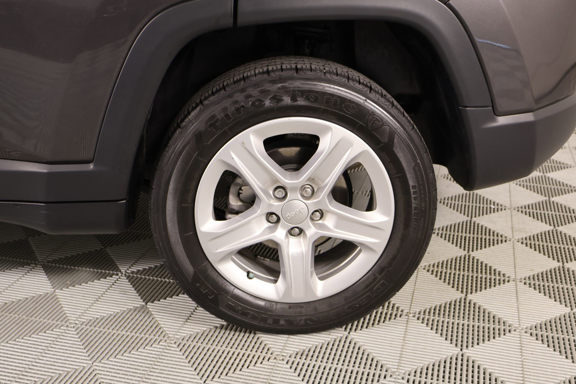 Used 2023 Jeep Compass Sport AWD/4WD image 17