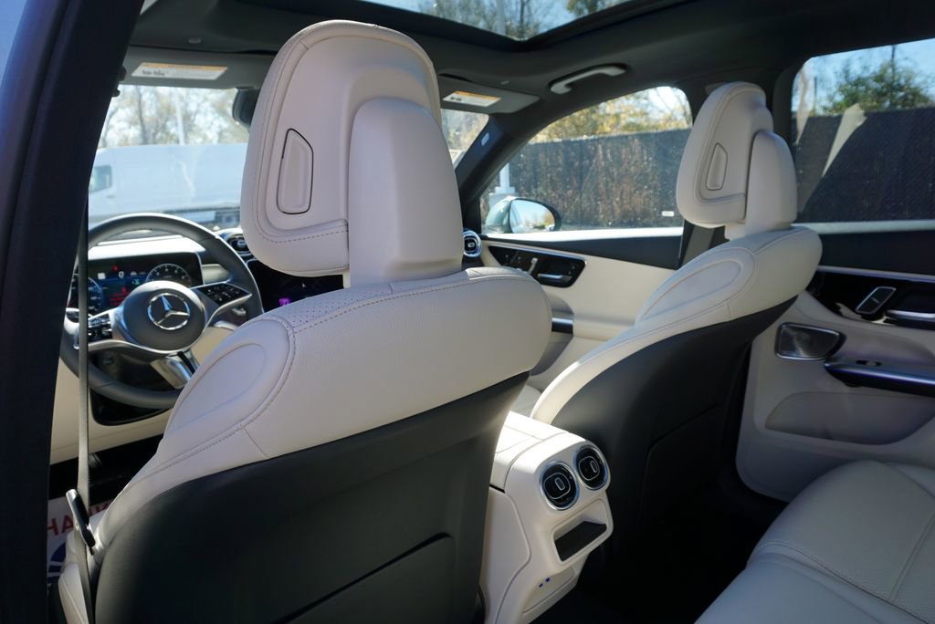 Used 2026 Mercedes-Benz GLC 300 4MATIC image 15