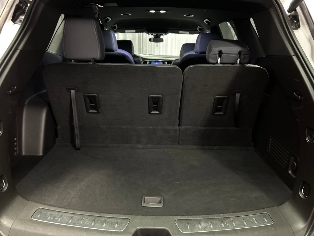 Used 2024 Buick Enclave Essence w/ Sport Touring Edition FWD image 25