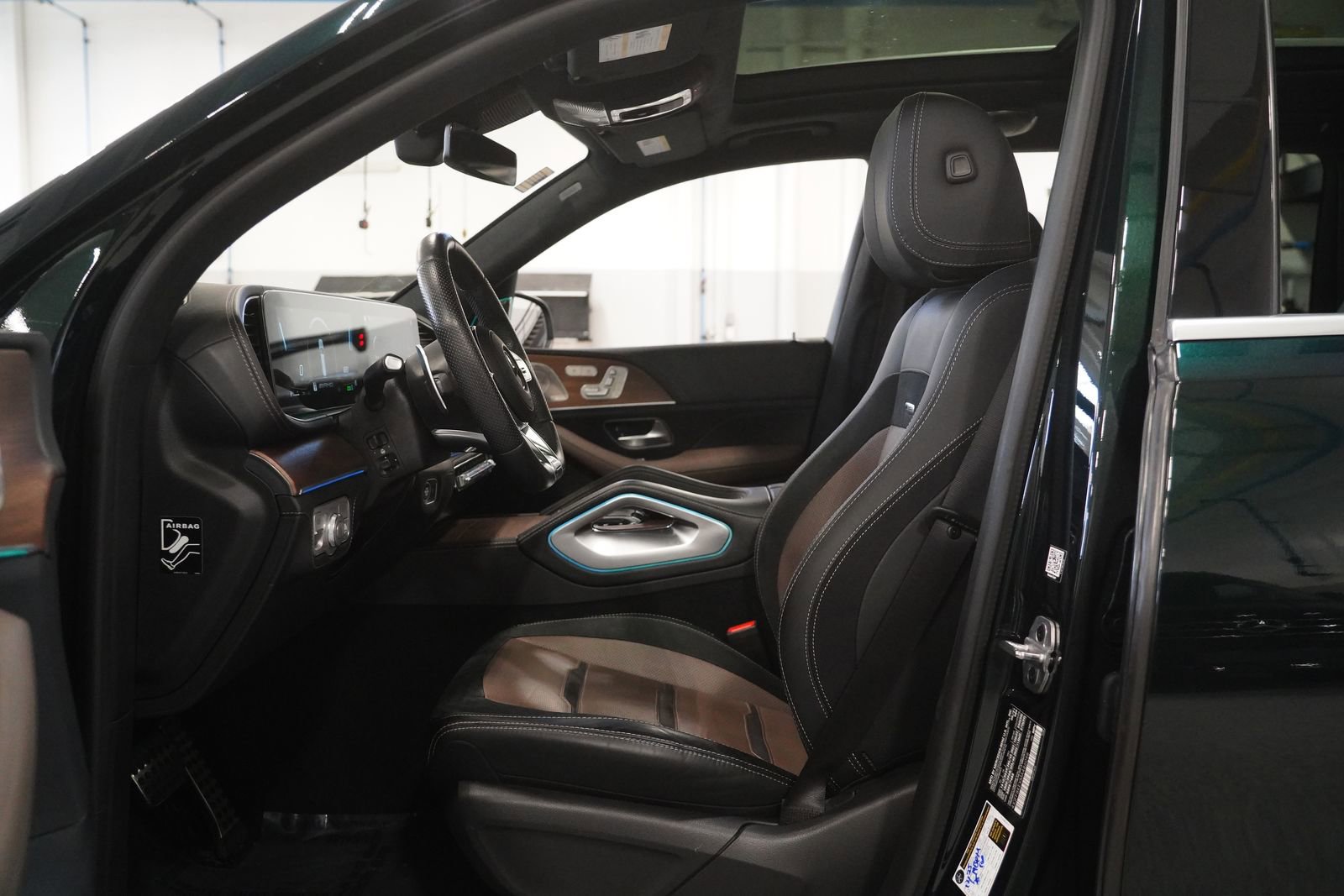 Certified 2021 Mercedes-Benz GLS 63 AMG 4MATIC image 2