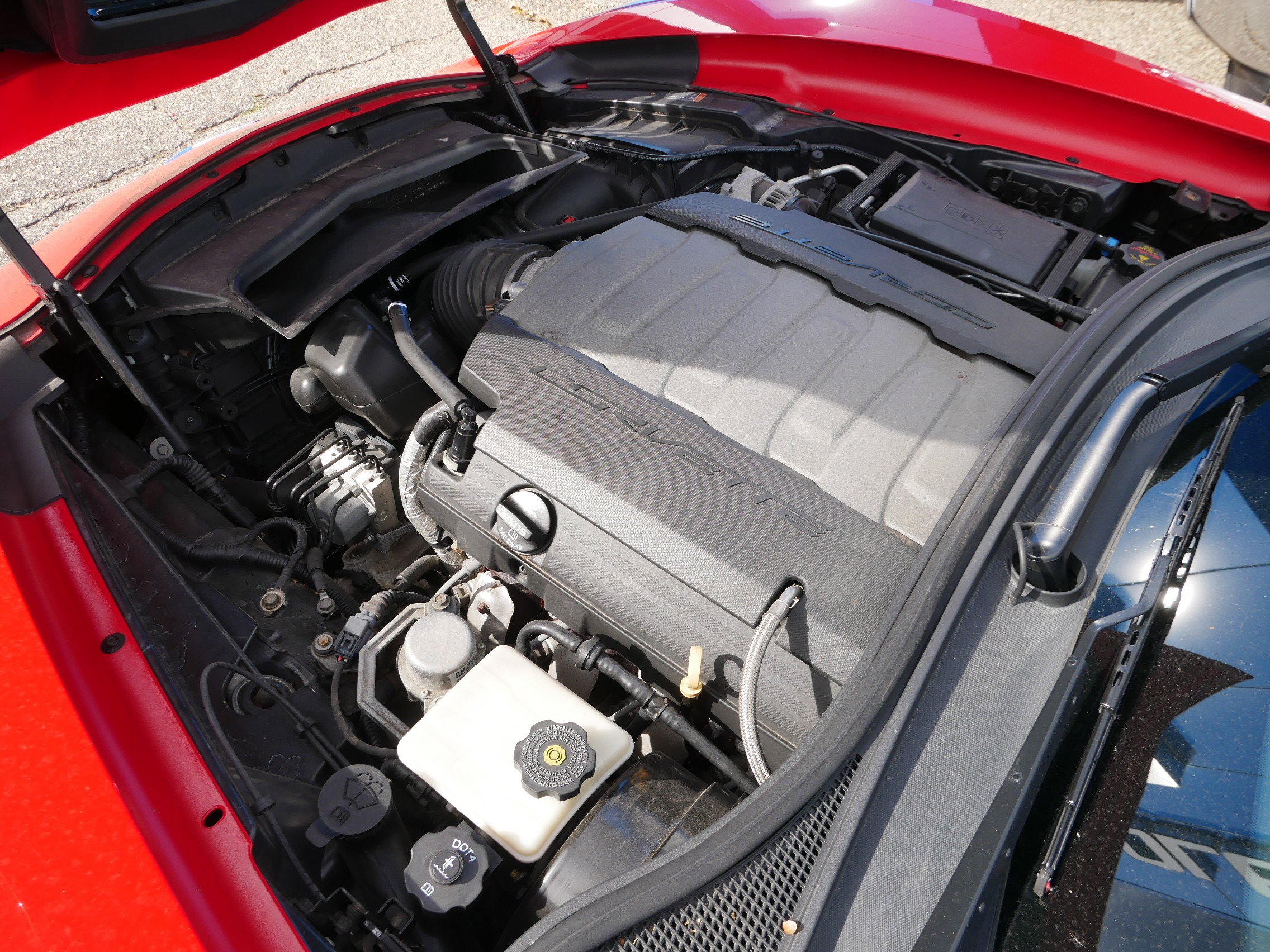 Used 2015 Chevrolet Corvette Stingray Coupe w/ Battery Protection Package RWD image 8