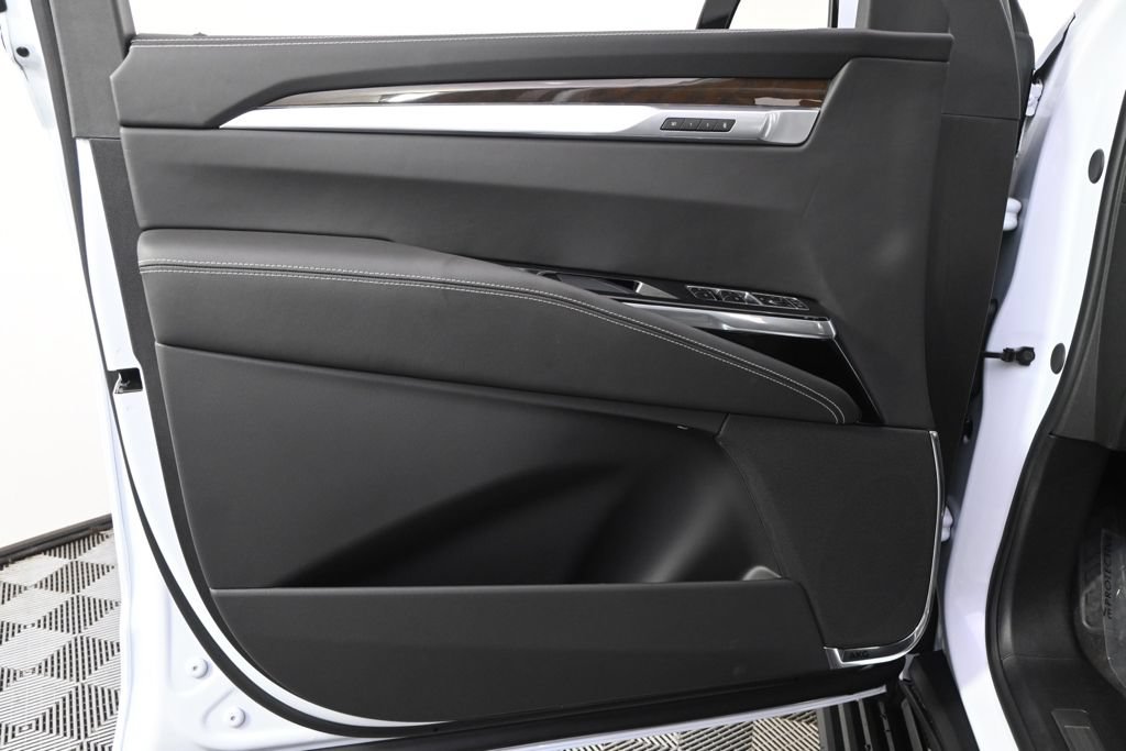 New 2026 Cadillac Escalade Platinum Sport w/ LPO, ONYX Package AWD/4WD image 23