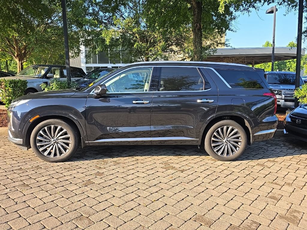 Used 2023 Hyundai Palisade Calligraphy w/ Cargo Package FWD image 5