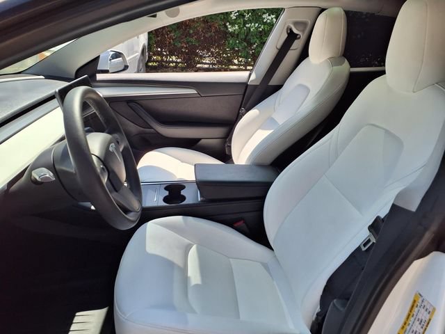 Used 2022 Tesla Model 3 Standard Range RWD image 16