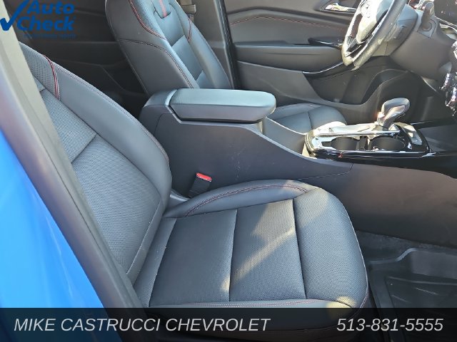 Used 2024 Chevrolet Trax RS w/ Sunroof Package FWD image 27