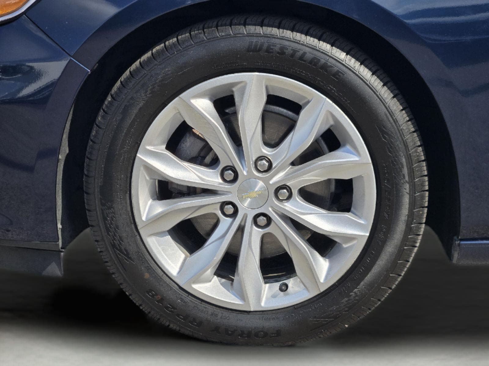 Used 2020 Chevrolet Malibu LT FWD image 11