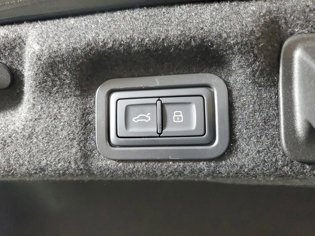 New 2026 Audi A6 Premium Plus AWD/4WD image 10