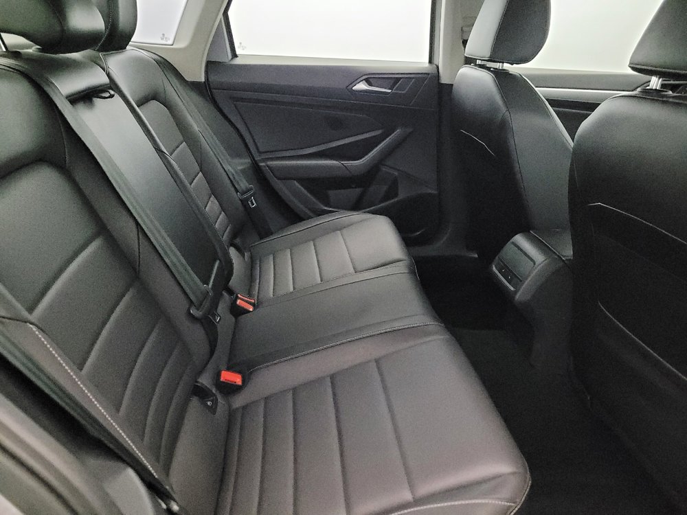 Used 2021 Volkswagen Jetta SE w/ SE Cold Weather Package FWD image 19