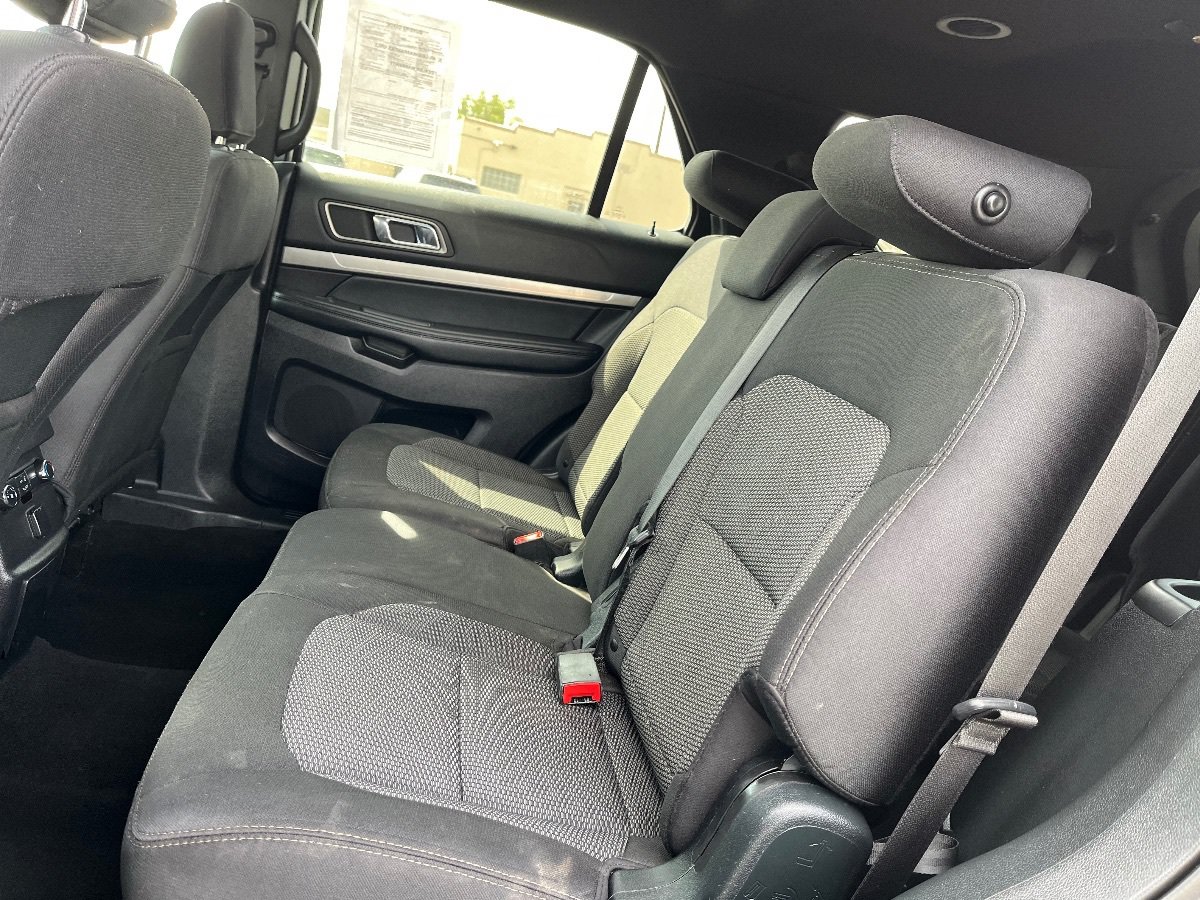 Used 2019 Ford Explorer XLT FWD image 28