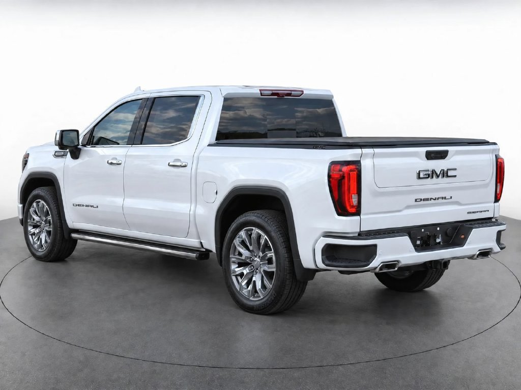 Used 2024 GMC Sierra 1500 Denali w/ Denali Reserve Package AWD/4WD image 4
