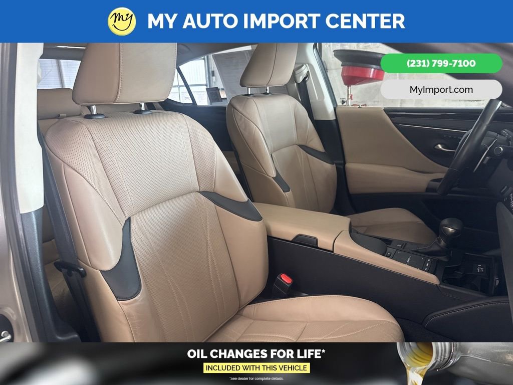 Used 2019 Lexus ES 350 Luxury w/ Accessory Package 2 image 32