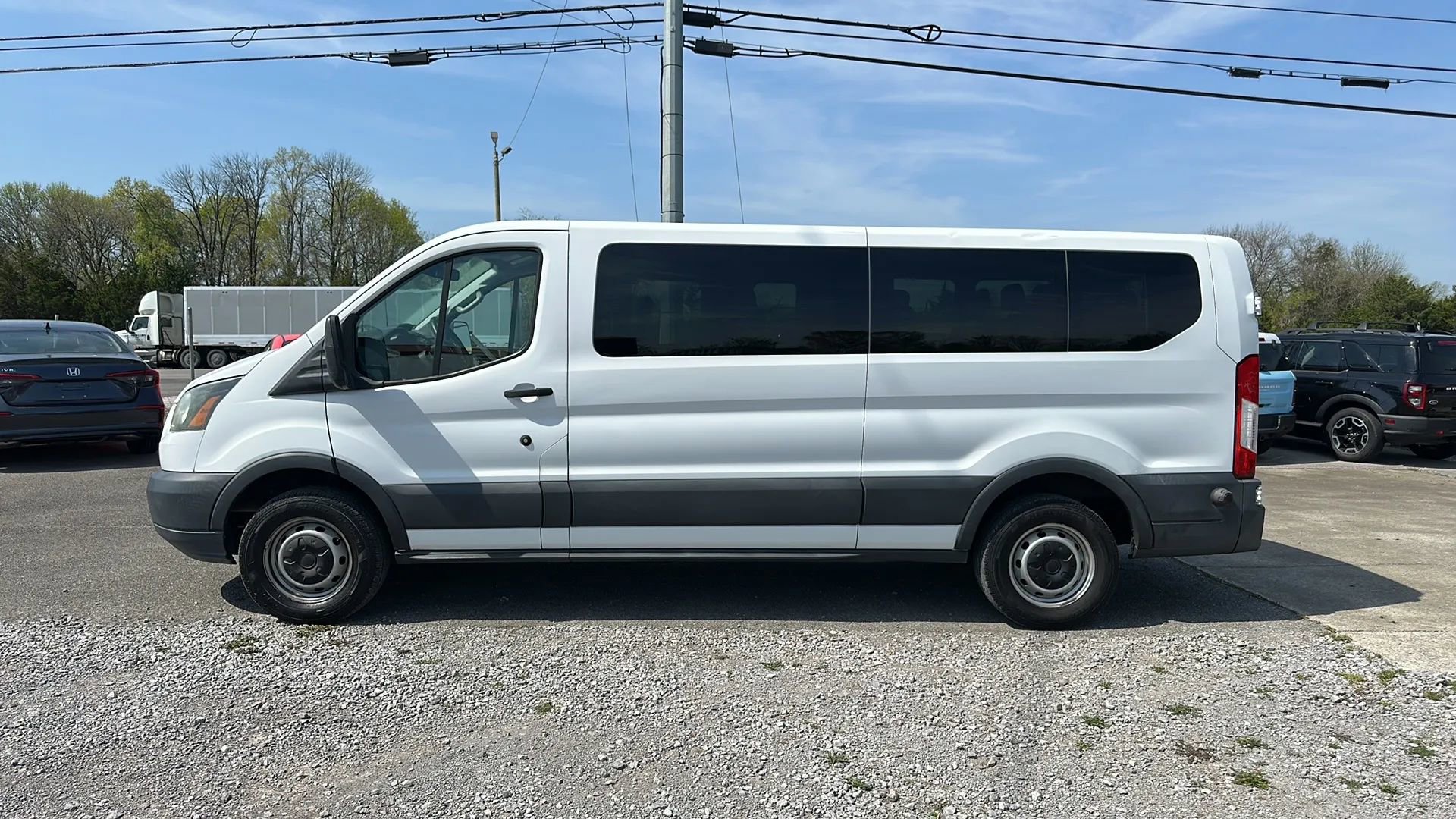 Used 2016 Ford Transit 350 XL image 6