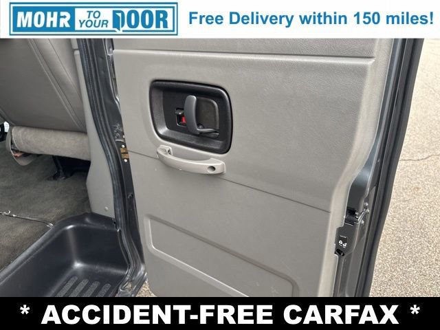 Used 2017 Chevrolet Express 3500 LT w/ LT Preferred Equipment Group image 31