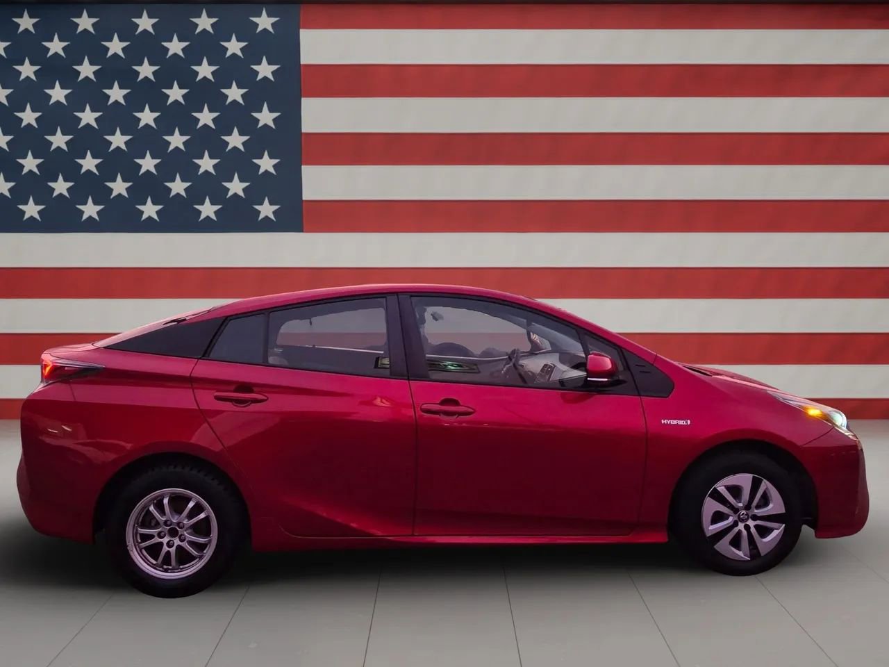 Used 2017 Toyota Prius Three image 11