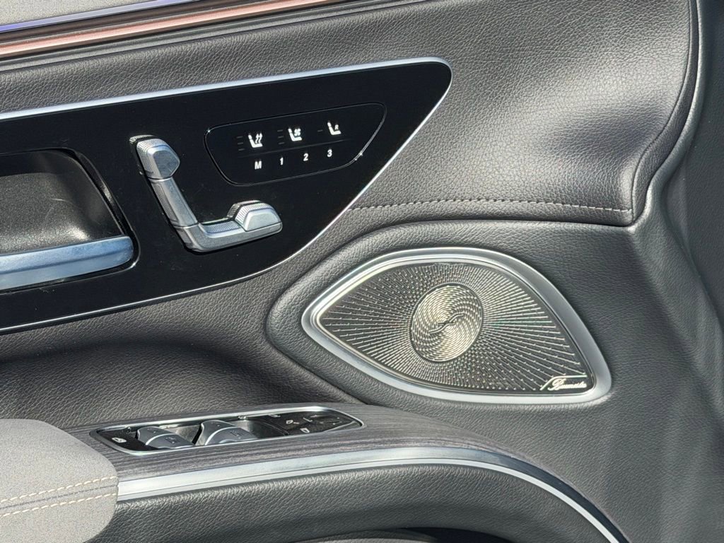 Used 2025 Mercedes-Benz EQS 580 4MATIC Sedan image 18