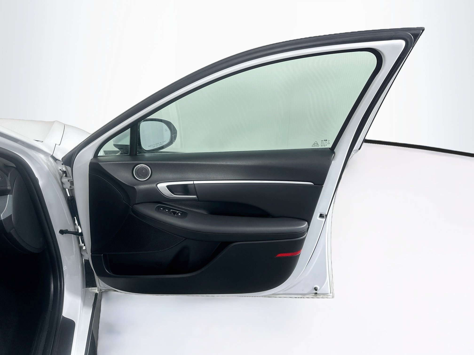 Used 2025 Hyundai Sonata SEL FWD image 32