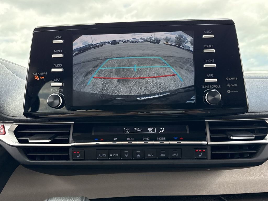 Used 2023 Toyota Sienna XLE FWD image 24
