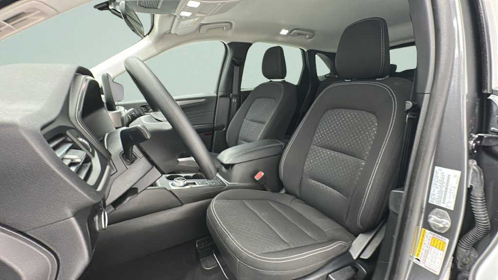 Used 2025 Ford Escape Active AWD/4WD image 14