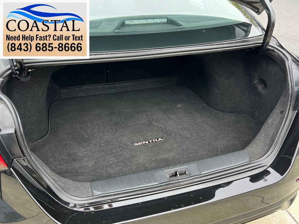 Certified 2025 Nissan Sentra SR FWD image 18