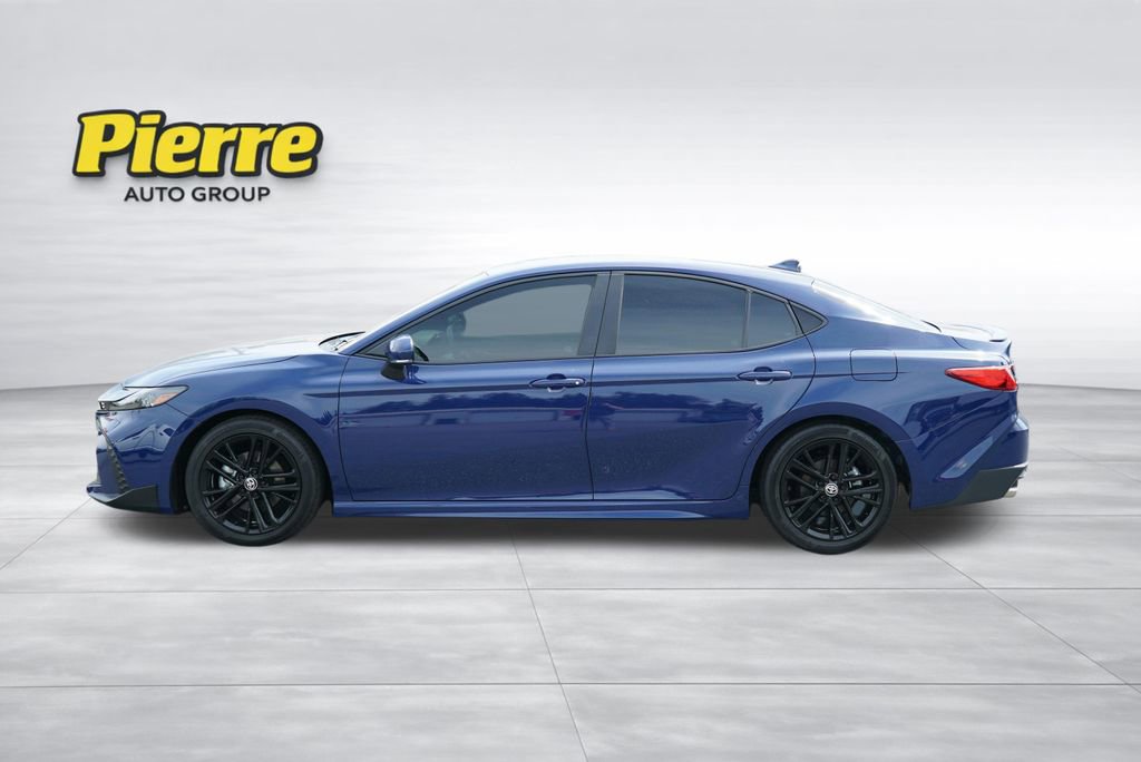 Used 2025 Toyota Camry SE FWD image 4