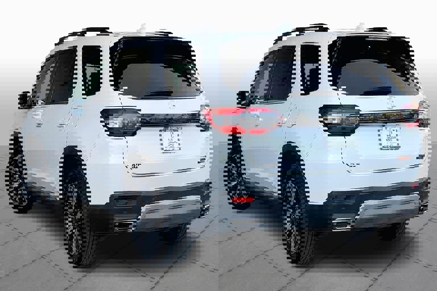 Used 2023 Honda Pilot Elite image 12