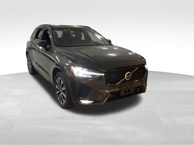 Used 2025 Volvo XC60 B5 Plus AWD/4WD image 14