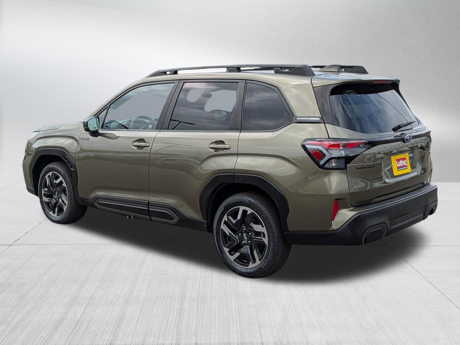Used 2025 Subaru Forester Limited AWD/4WD image 5