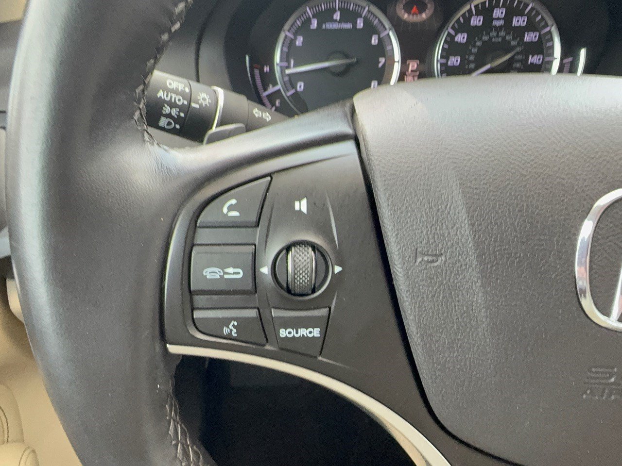 Used 2020 Acura MDX w/ Technology Package FWD image 18