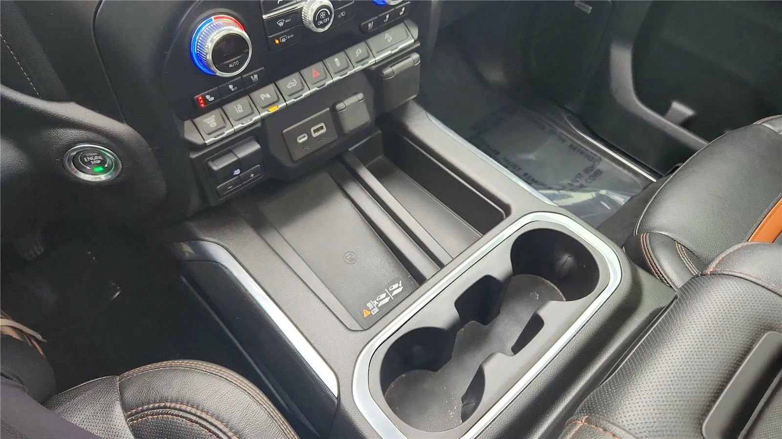 Used 2022 GMC Sierra 2500 AT4 w/ AT4 Premium Plus Package AWD/4WD image 12