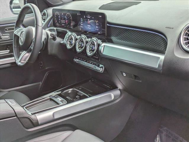 Used 2025 Mercedes-Benz GLB 250 image 21