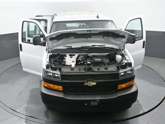 Used 2020 Chevrolet Express 2500 w/ Driver Convenience Package image 29