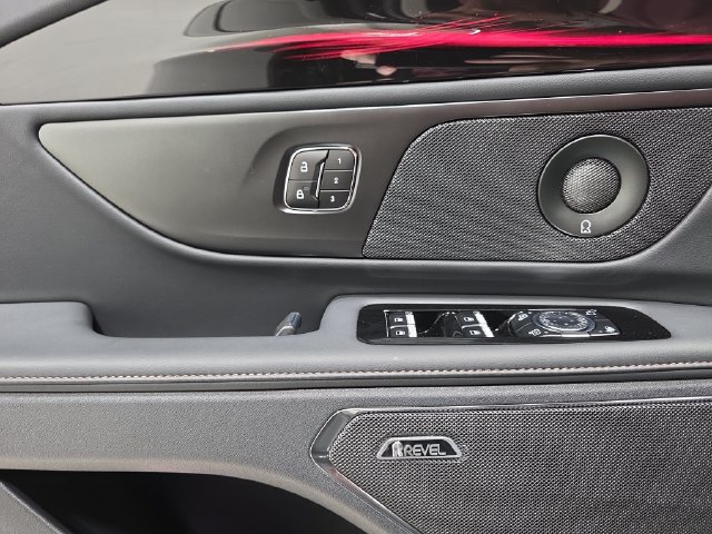 New 2026 Lincoln Nautilus Reserve AWD/4WD image 24