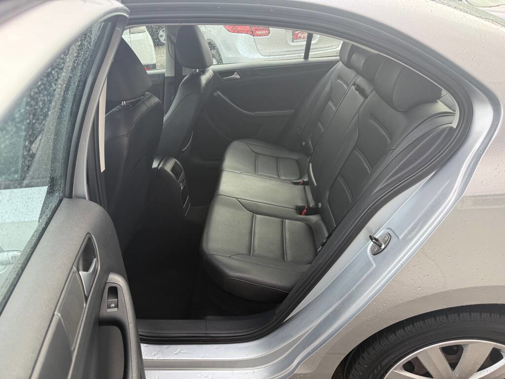 Used 2014 Volkswagen Jetta SE image 14
