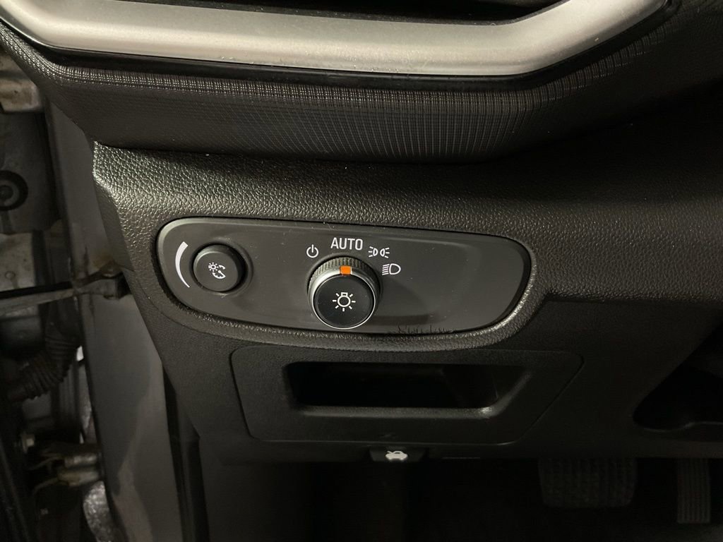 Used 2021 Chevrolet TrailBlazer LS image 28