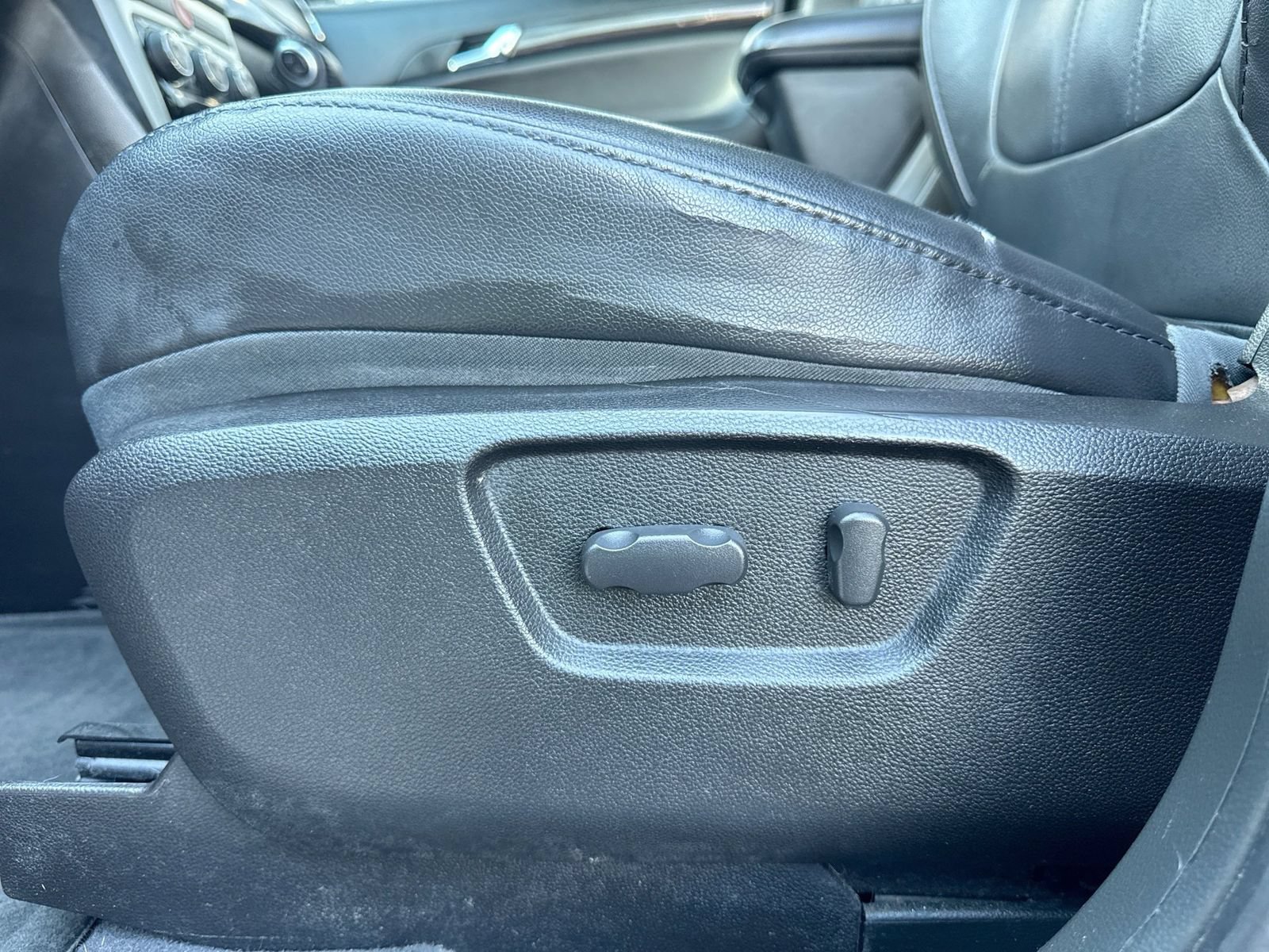 Used 2014 Chevrolet Captiva Sport LT w/ Convenience Package FWD image 20
