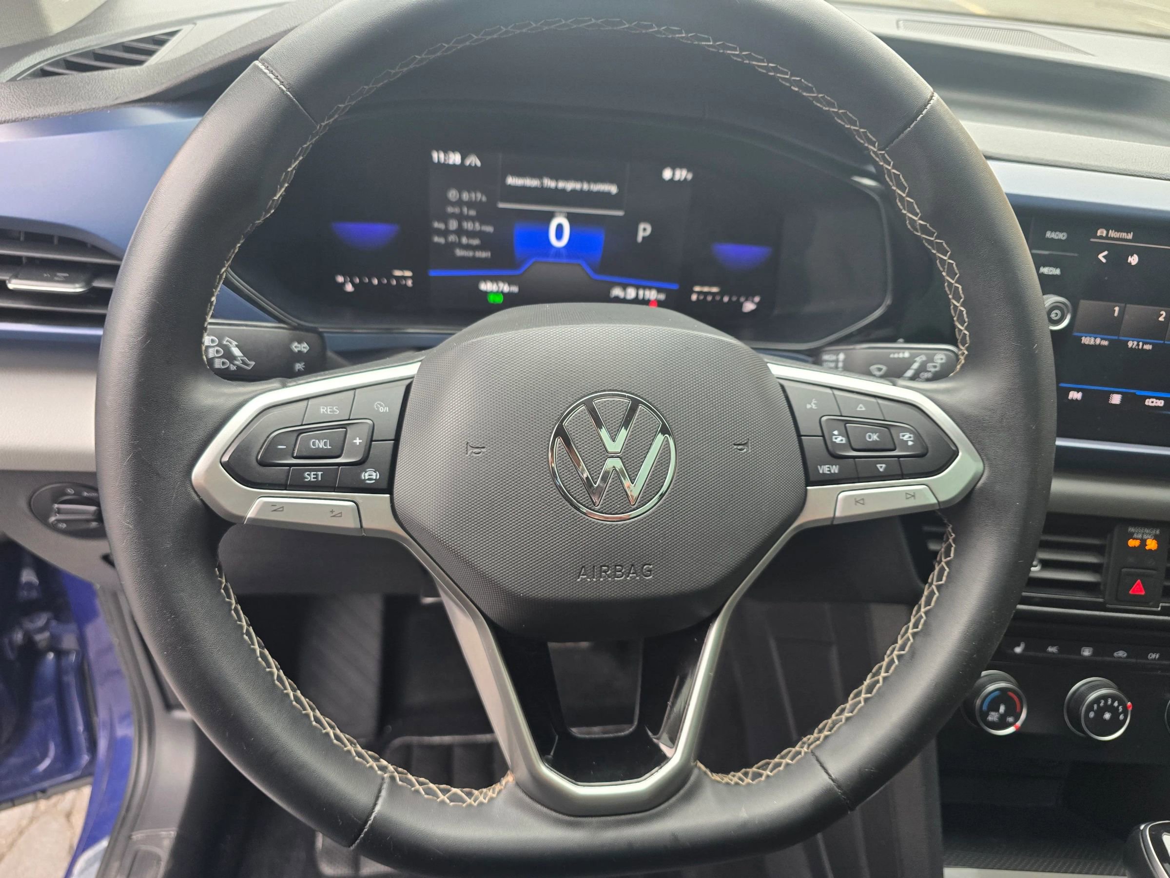 Used 2022 Volkswagen Taos SE image 32